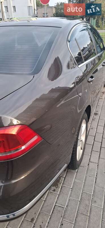 Седан Volkswagen Passat 2014 в Киеве фото 12 Седан Volkswagen Passat 2014 в Киеве