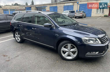 Универсал Volkswagen Passat 2012 в Киеве