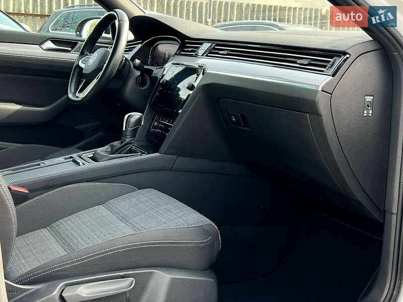 Универсал Volkswagen Passat 2021 в Луцке