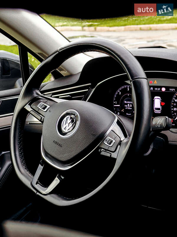 Універсал Volkswagen Passat 2018 в Тернополі фото 9 Універсал Volkswagen Passat 2018 в Тернополі