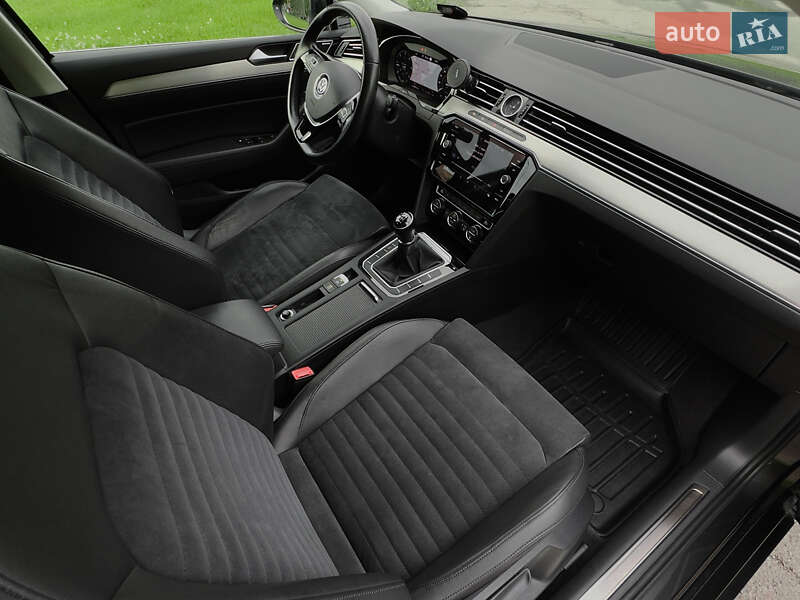 Універсал Volkswagen Passat 2018 в Тернополі фото 13 Універсал Volkswagen Passat 2018 в Тернополі