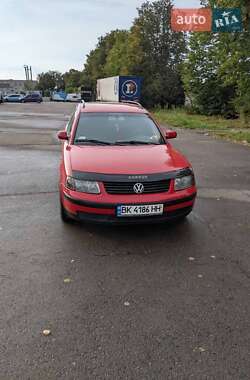 Универсал Volkswagen Passat 2000 в Ровно