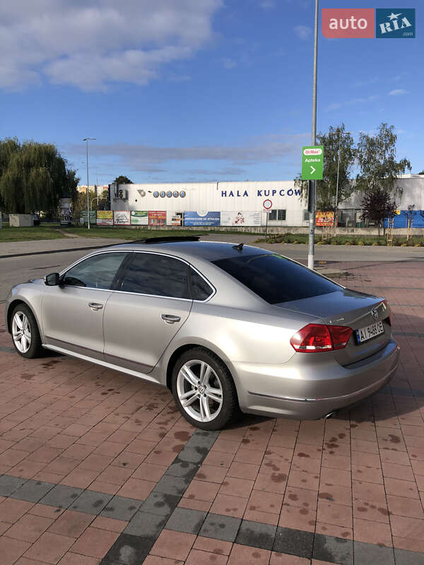 Седан Volkswagen Passat 2013 в Киеве