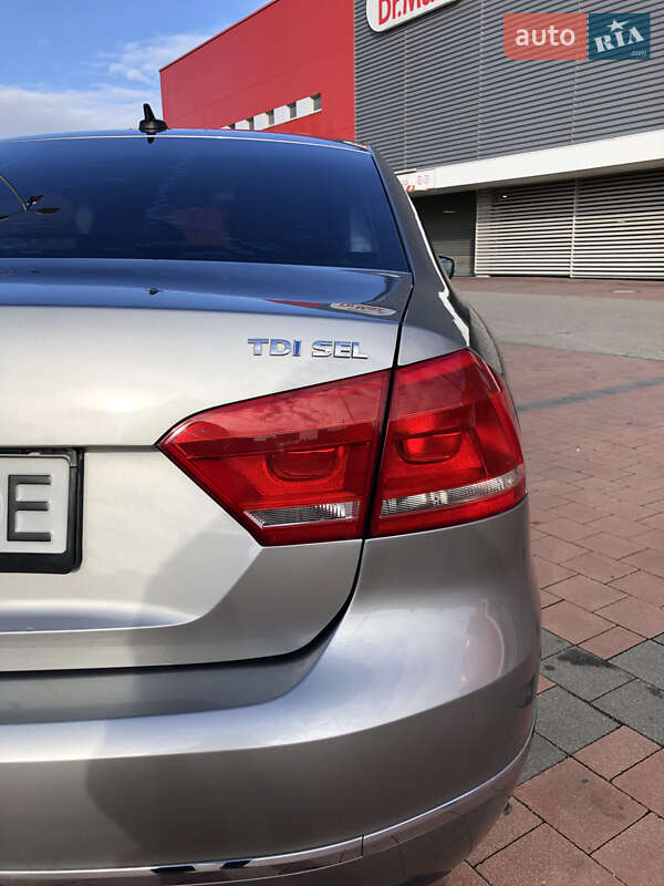 Седан Volkswagen Passat 2013 в Киеве