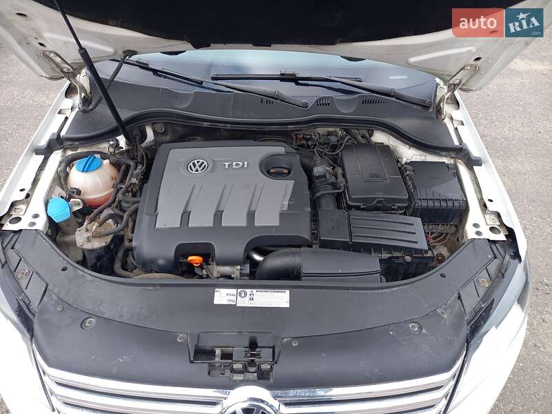 Седан Volkswagen Passat 2012 в Черкассах