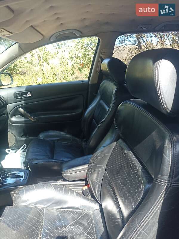 Универсал Volkswagen Passat 1998 в Одессе