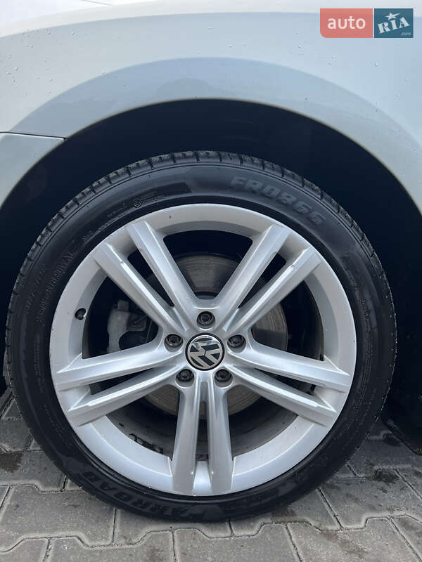 Седан Volkswagen Passat 2014 в Фастове