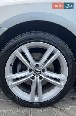 Седан Volkswagen Passat 2014 в 