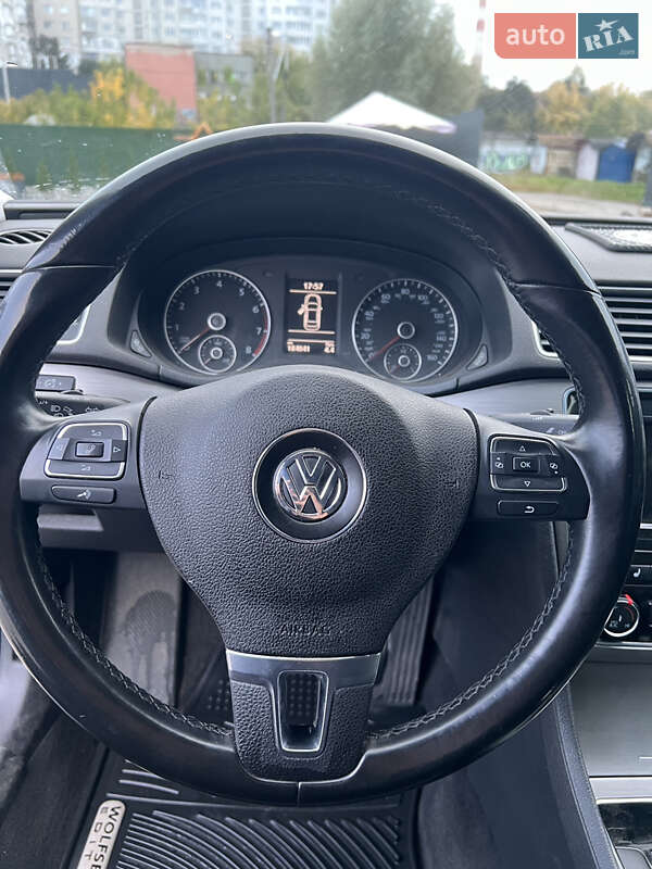 Седан Volkswagen Passat 2014 в Фастове