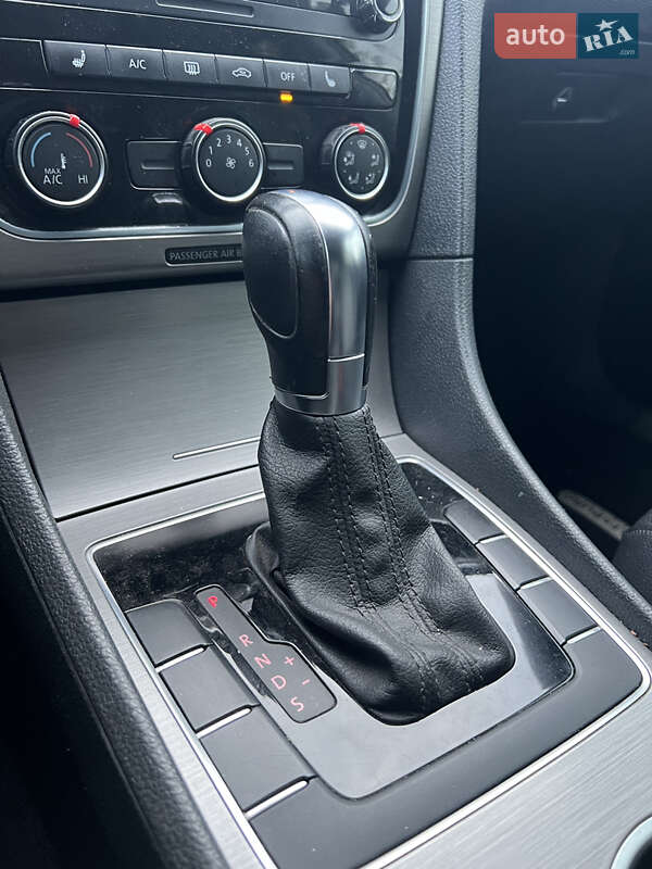 Седан Volkswagen Passat 2014 в Фастове