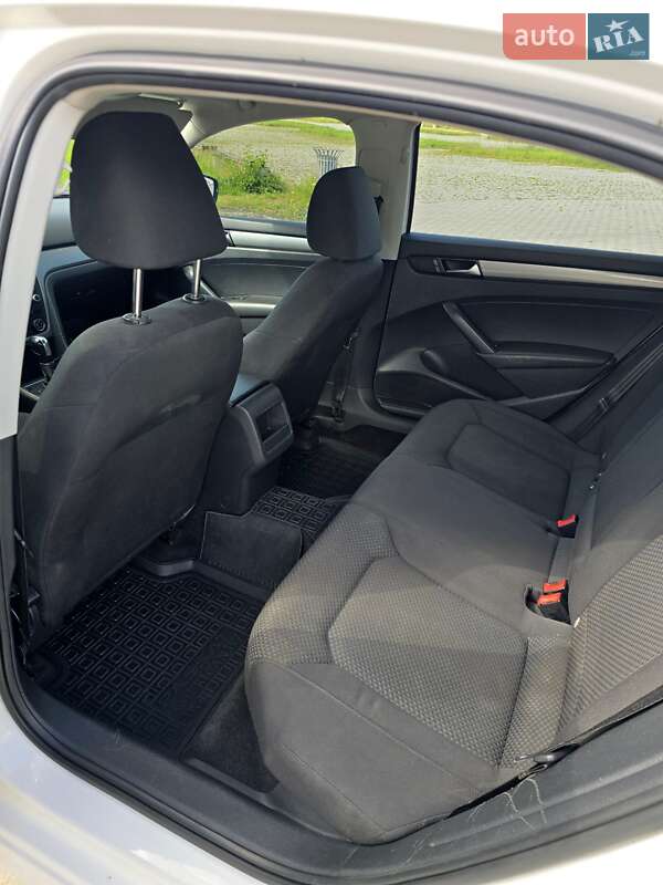 Седан Volkswagen Passat 2012 в Львове фото 25 Седан Volkswagen Passat 2012 в Львове