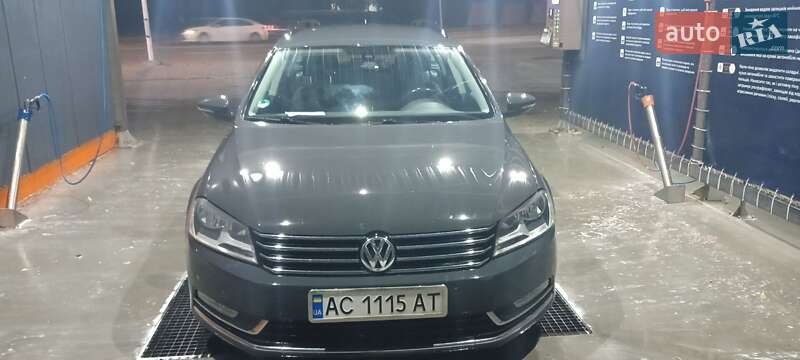 Універсал Volkswagen Passat 2014 в Львові