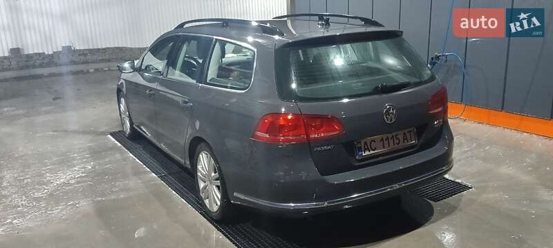 Універсал Volkswagen Passat 2014 в Львові