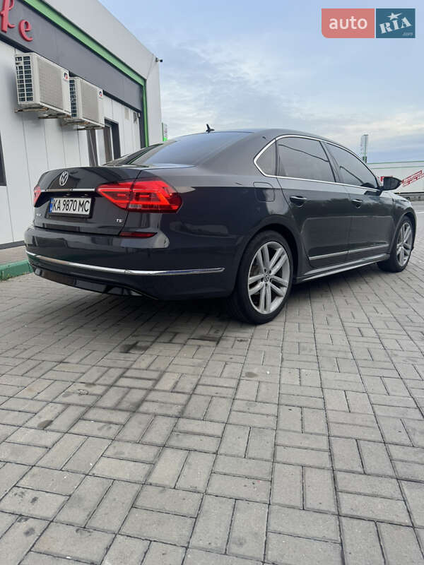 Седан Volkswagen Passat 2016 в Києві