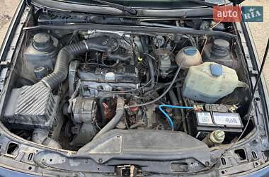 Седан Volkswagen Passat 1990 в  фото 6 Седан Volkswagen Passat 1990 в
