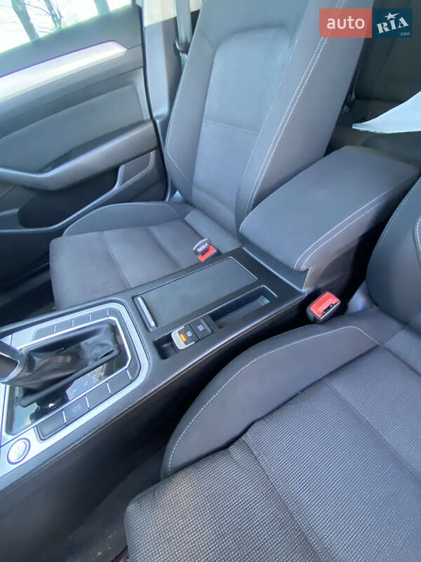 Універсал Volkswagen Passat 2015 в Підгайцях