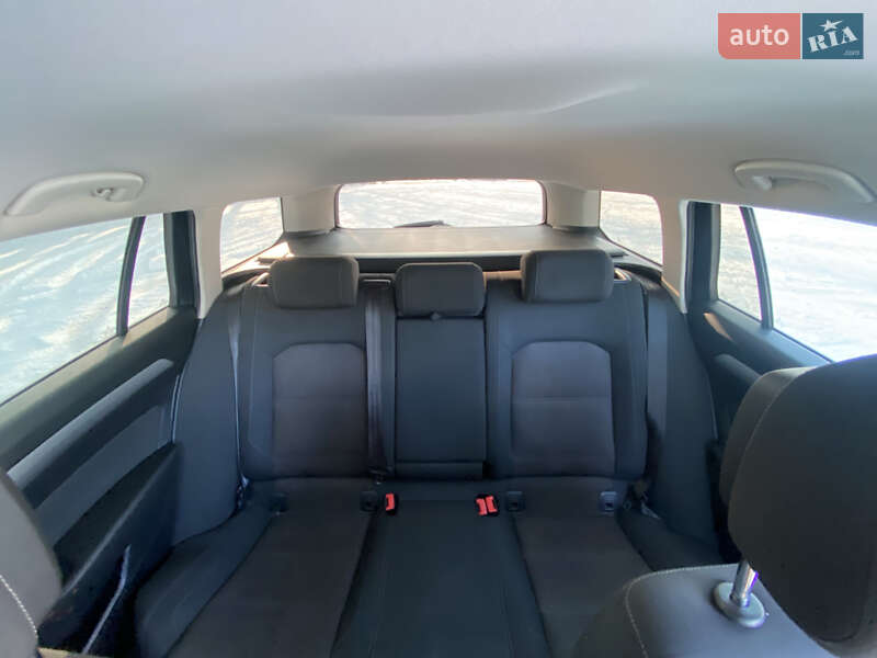 Універсал Volkswagen Passat 2015 в Підгайцях