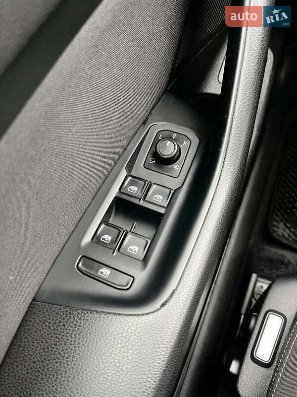 Универсал Volkswagen Passat 2016 в Тернополе