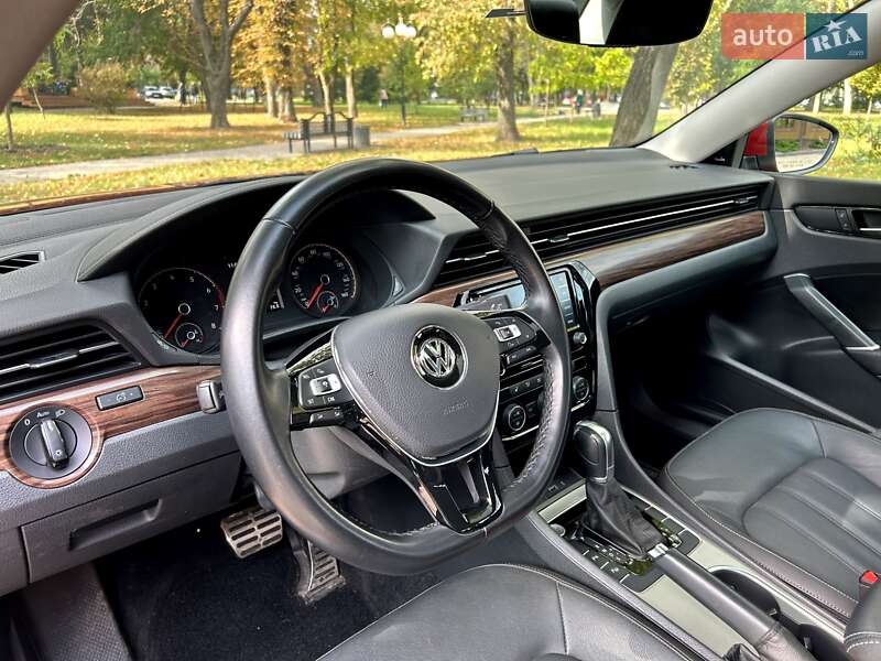 Седан Volkswagen Passat 2020 в Полтаве