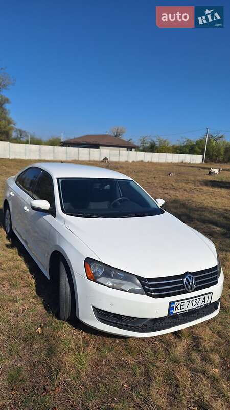 Седан Volkswagen Passat 2014 в Днепре