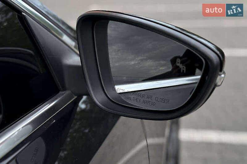 Седан Volkswagen Passat 2018 в Киеве фото 12 Седан Volkswagen Passat 2018 в Киеве