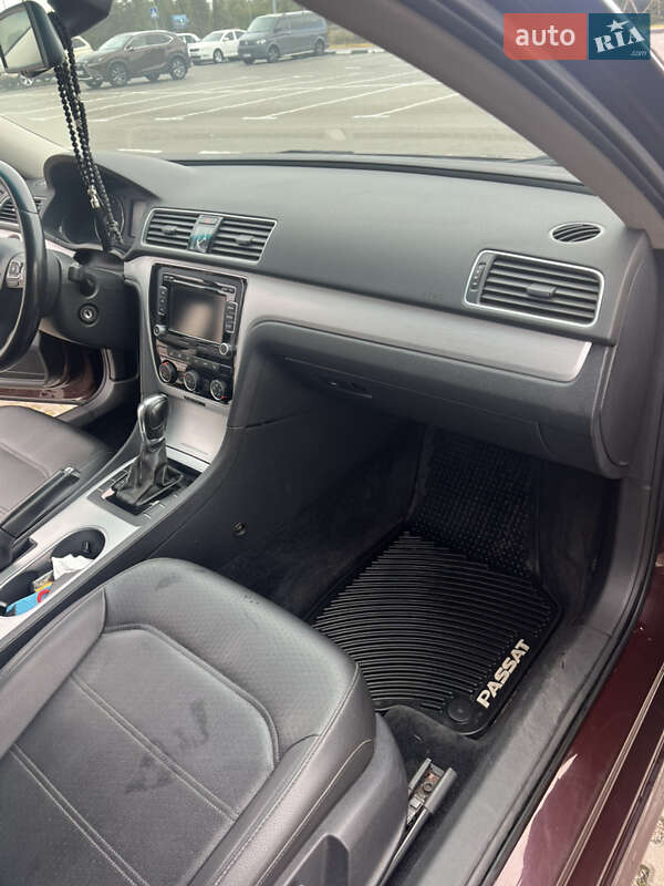Седан Volkswagen Passat 2013 в Киеве