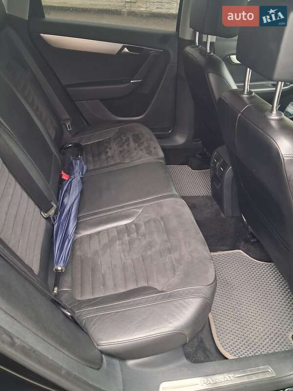 Универсал Volkswagen Passat 2012 в Черновцах