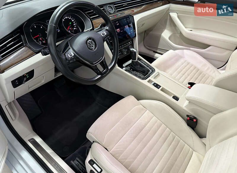 Универсал Volkswagen Passat 2018 в Стрые