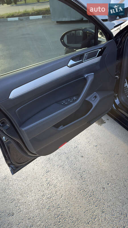 Універсал Volkswagen Passat 2019 в Заболотові