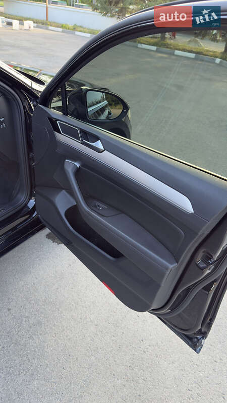 Універсал Volkswagen Passat 2019 в Заболотові