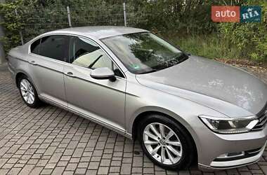 Седан Volkswagen Passat 2014 в Львові
