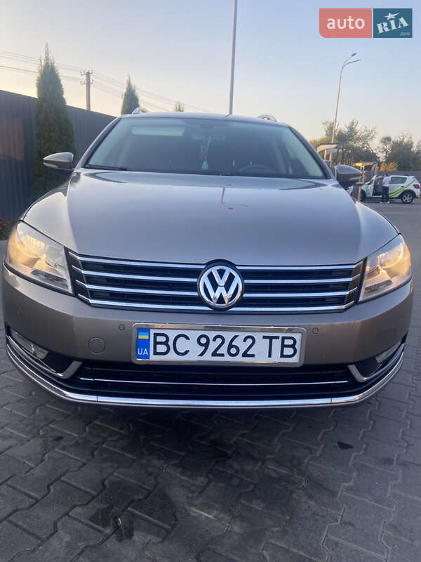 Універсал Volkswagen Passat 2011 в Шептицькому