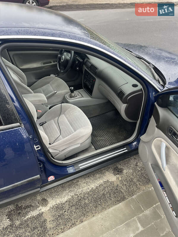 Седан Volkswagen Passat 2002 в Киеве фото 6 Седан Volkswagen Passat 2002 в Киеве