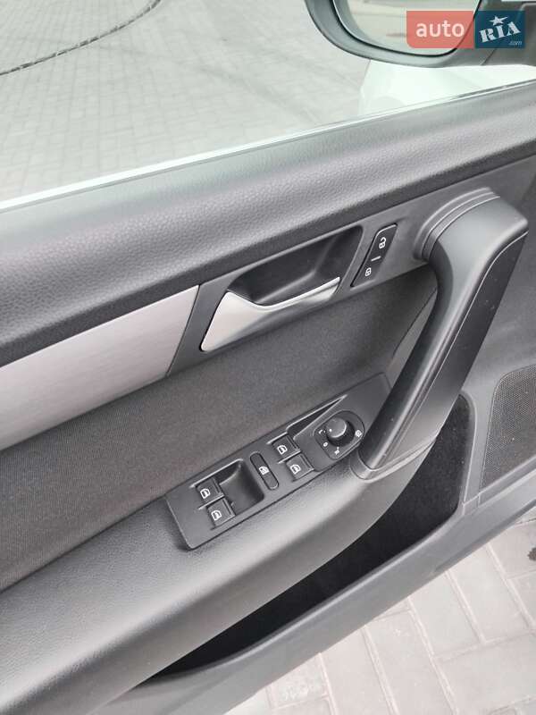 Універсал Volkswagen Passat 2012 в Дніпрі фото 26 Універсал Volkswagen Passat 2012 в Дніпрі