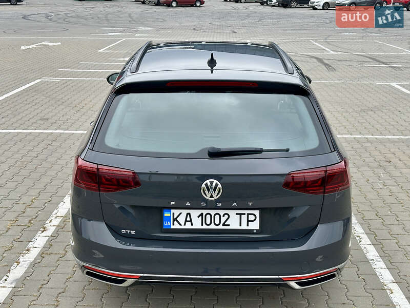 Универсал Volkswagen Passat 2020 в Киеве