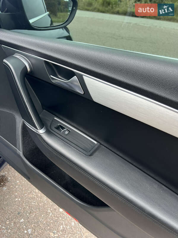 Универсал Volkswagen Passat 2011 в Дубно