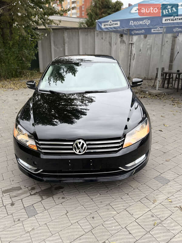 Седан Volkswagen Passat 2013 в Тернополі