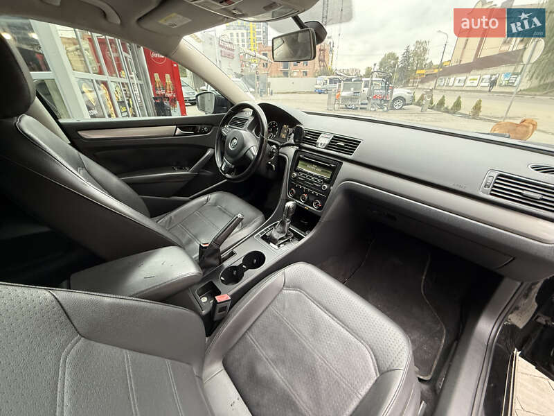 Седан Volkswagen Passat 2013 в Тернополі