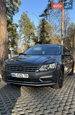 Седан Volkswagen Passat 2016 в Киеве