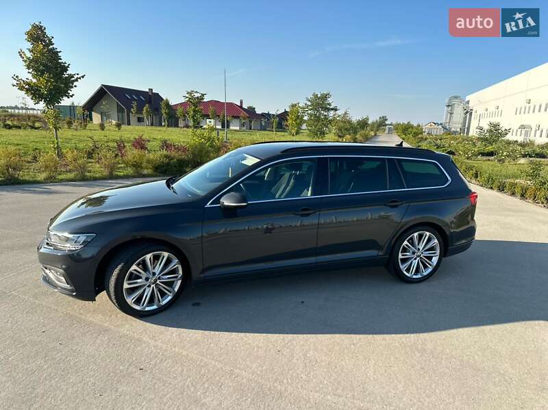 Универсал Volkswagen Passat 2021 в Коростене
