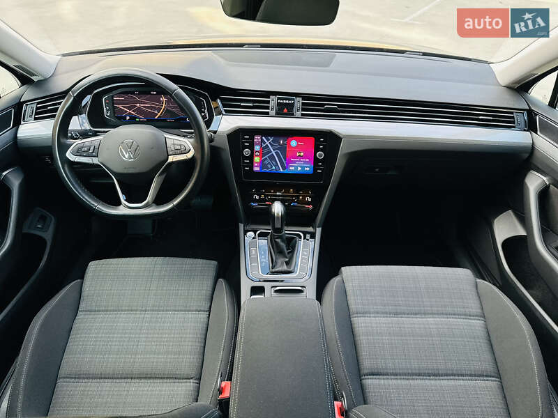 Универсал Volkswagen Passat 2021 в Коростене
