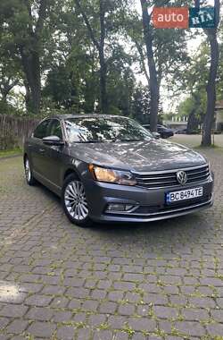 Седан Volkswagen Passat 2016 в Львове