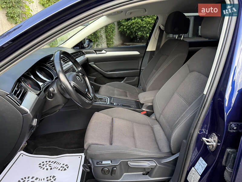 Універсал Volkswagen Passat 2019 в Рівному фото 25 Універсал Volkswagen Passat 2019 в Рівному