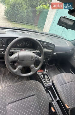 Седан Volkswagen Passat 1997 в 