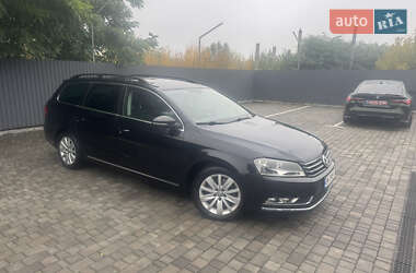 Универсал Volkswagen Passat 2012 в Ровно
