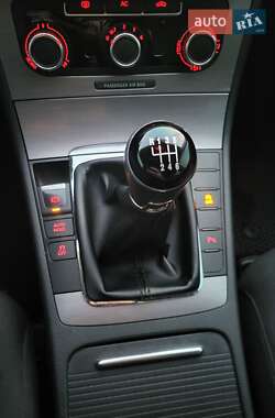 Универсал Volkswagen Passat 2011 в 