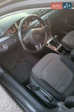 Универсал Volkswagen Passat 2011 в 