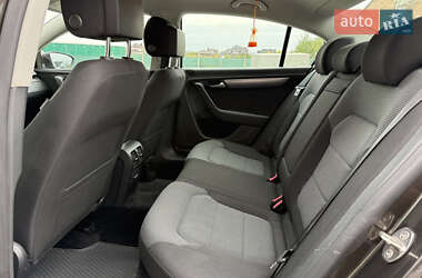 Седан Volkswagen Passat 2014 в 