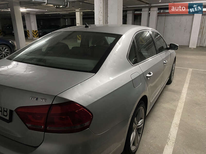 Седан Volkswagen Passat 2014 в Киеве