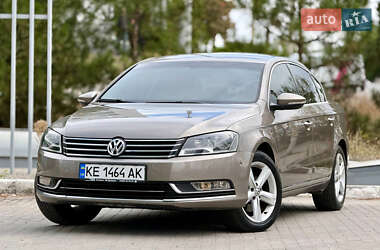 Седан Volkswagen Passat 2011 в Днепре